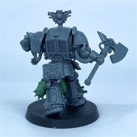 The role of the 40k Rune Priest in Terminator Armor on the battlefield